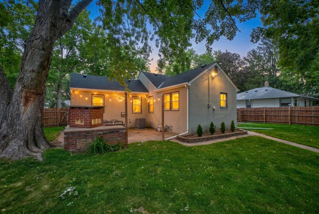1742 Nevada Avenue E, Saint Paul, MN 55106