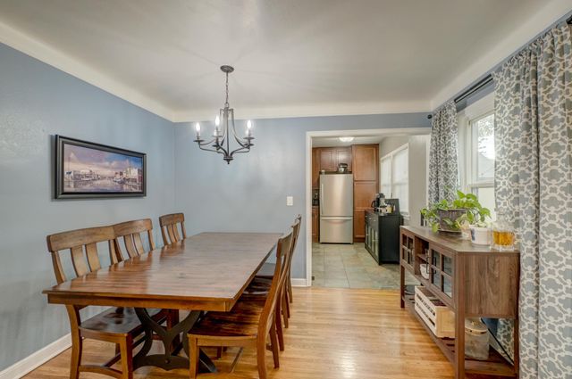 1742 Nevada Avenue E, Saint Paul, MN 55106