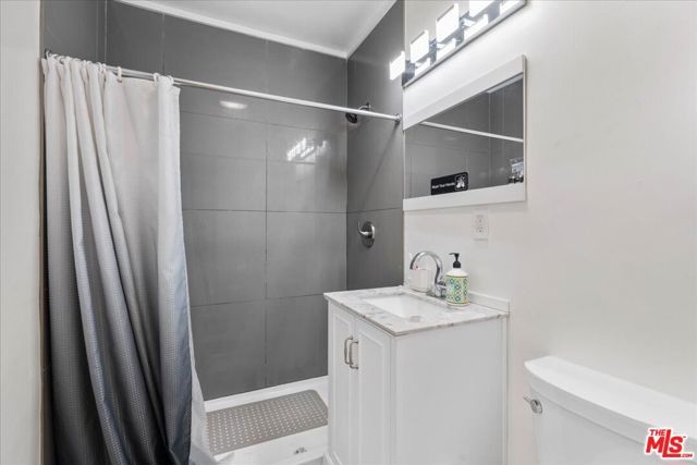 1213 S California Avenue, Monrovia, CA 91016