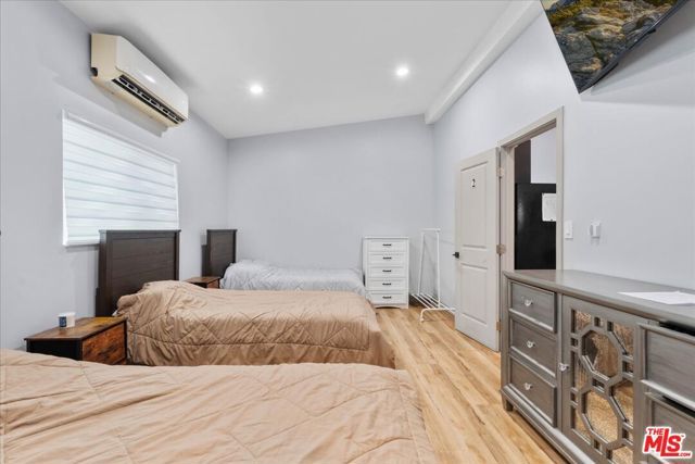 1213 S California Avenue, Monrovia, CA 91016