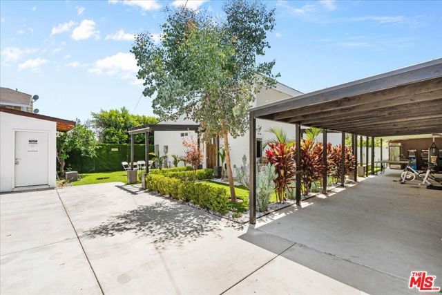 1213 S California Avenue, Monrovia, CA 91016