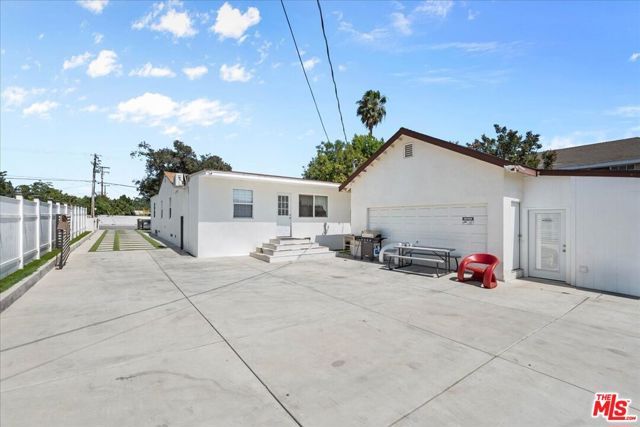 1213 S California Avenue, Monrovia, CA 91016