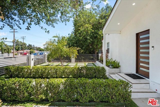 1213 S California Avenue, Monrovia, CA 91016