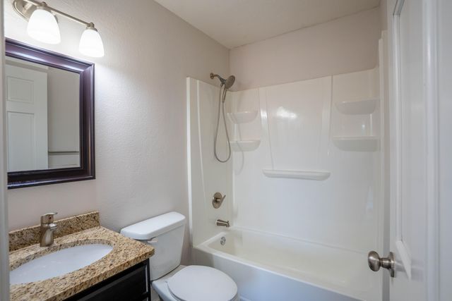 4135 E Autumn Court, Springfield, MO 65802