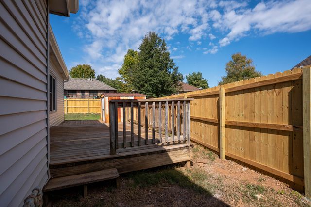 4135 E Autumn Court, Springfield, MO 65802