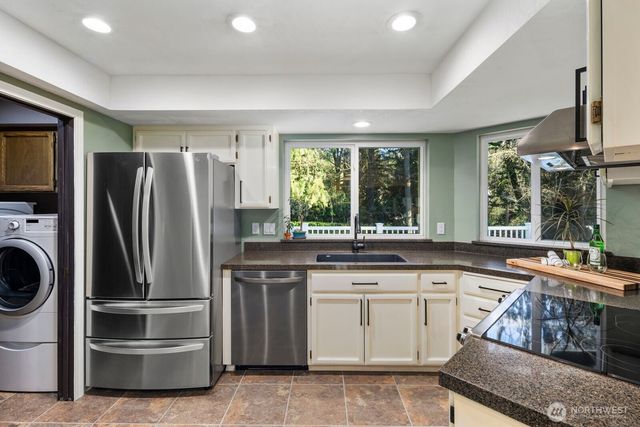 13015 183rd AVE SE, Snohomish, WA 98290