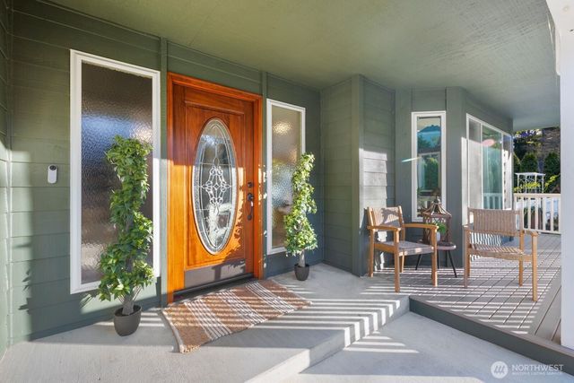 13015 183rd AVE SE, Snohomish, WA 98290