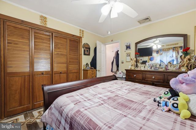 12 GRIDIRON RD, Levittown, PA 19057