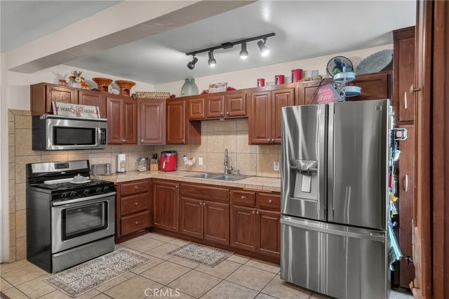 394 S Eucalyptus, Rialto, CA 92376