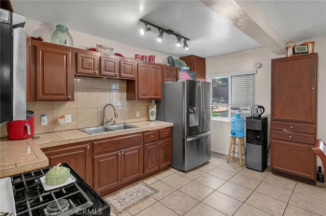 394 S Eucalyptus, Rialto, CA 92376