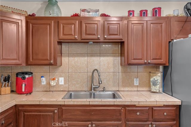 394 S Eucalyptus, Rialto, CA 92376