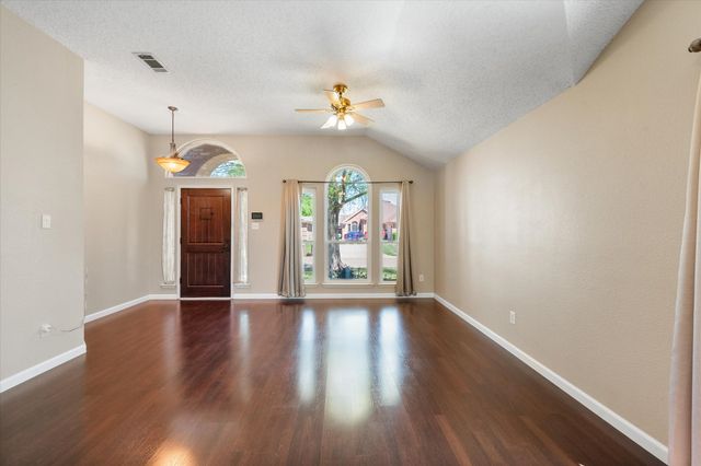 1202 Angel Fire Lane, Arlington, TX 76001