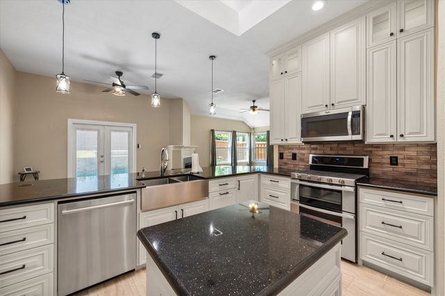 1202 Angel Fire Lane, Arlington, TX 76001