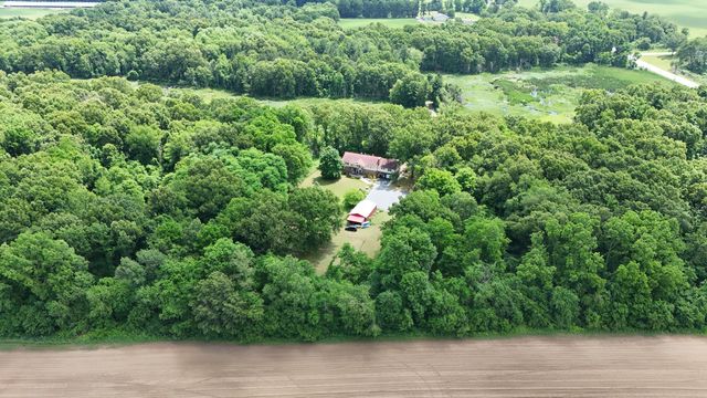 18610 M 86, Three Rivers, MI 49093