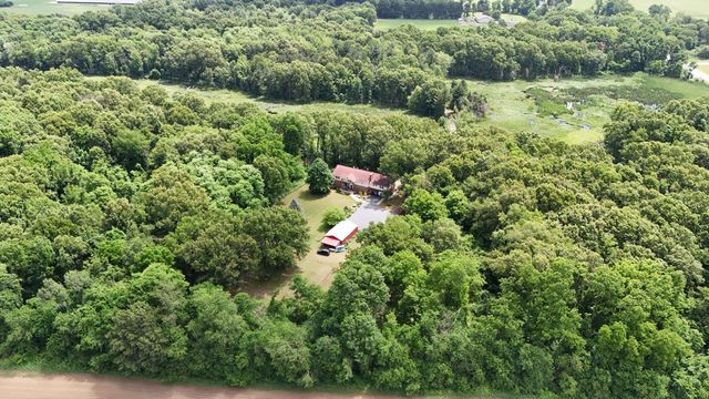 18610 M 86, Three Rivers, MI 49093