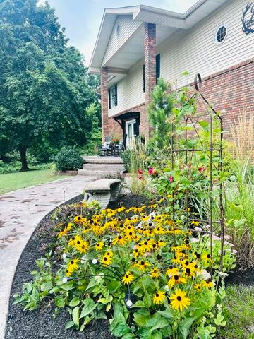 18610 M 86, Three Rivers, MI 49093