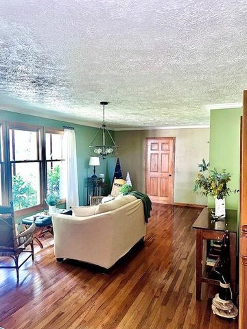 18610 M 86, Three Rivers, MI 49093
