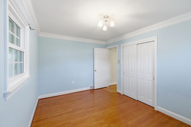 410 W NORTH ST, Woodstock, VA 22664