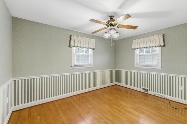 410 W NORTH ST, Woodstock, VA 22664