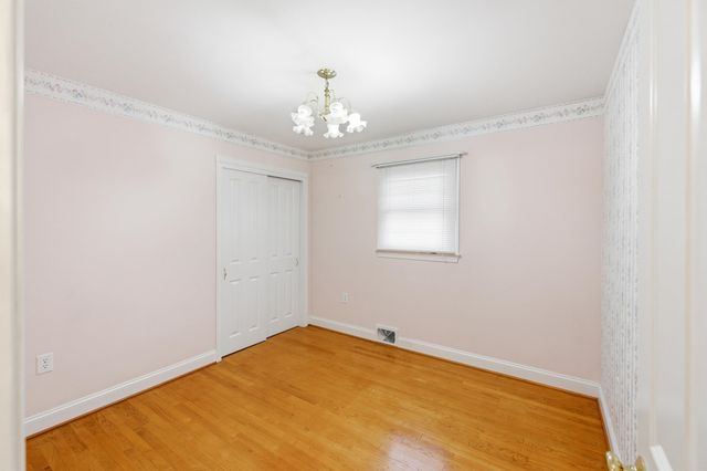 410 W NORTH ST, Woodstock, VA 22664