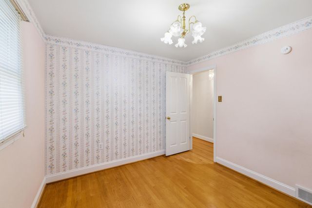 410 W NORTH ST, Woodstock, VA 22664