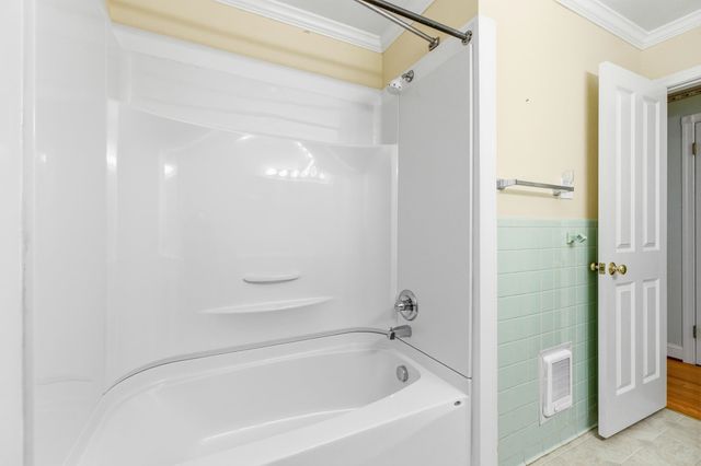 410 W NORTH ST, Woodstock, VA 22664