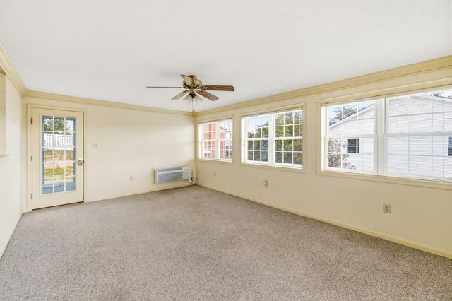 410 W NORTH ST, Woodstock, VA 22664