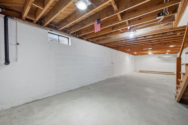 410 W NORTH ST, Woodstock, VA 22664