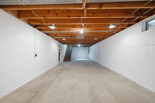 410 W NORTH ST, Woodstock, VA 22664