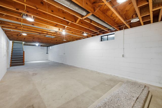 410 W NORTH ST, Woodstock, VA 22664