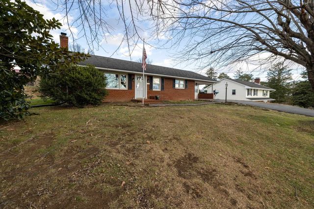 410 W NORTH ST, Woodstock, VA 22664
