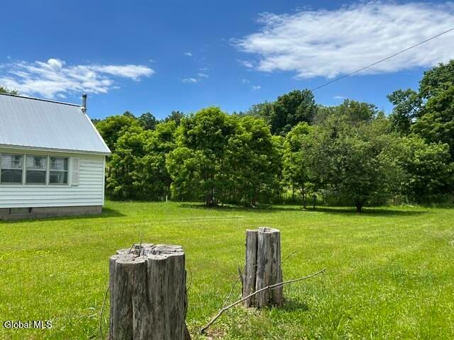 90 Tomhannock Road, Valley Falls, NY 12185