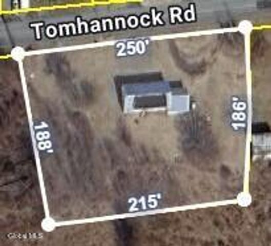 90 Tomhannock Road, Valley Falls, NY 12185