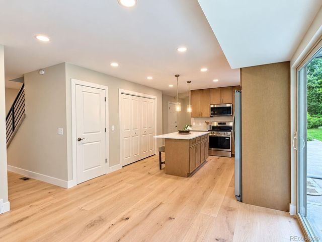 6184 S Benton Court, Littleton, CO 80123
