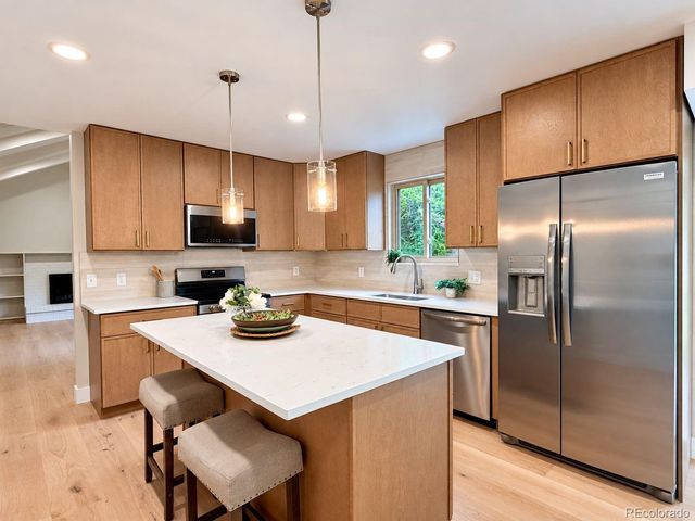 6184 S Benton Court, Littleton, CO 80123
