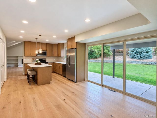 6184 S Benton Court, Littleton, CO 80123