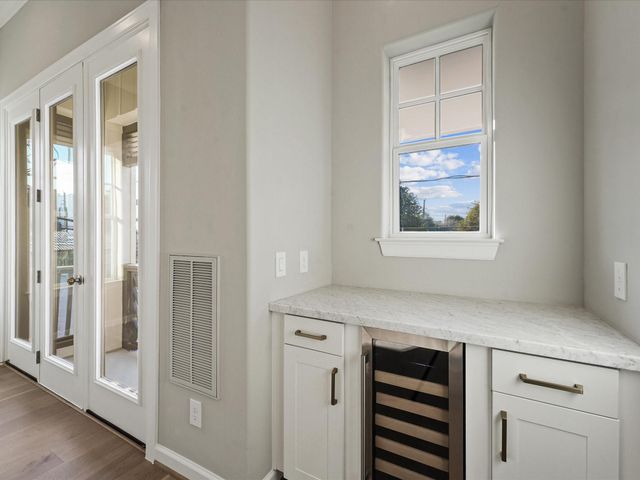 4030 Blossom Street, Houston, TX 77007