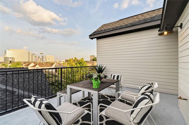 4030 Blossom Street, Houston, TX 77007