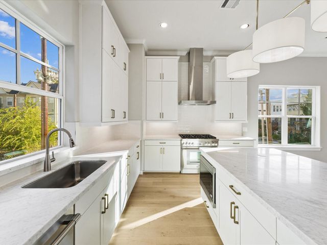 4030 Blossom Street, Houston, TX 77007