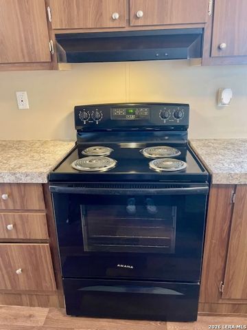 729 Saddle Dr, Bandera, TX 78003