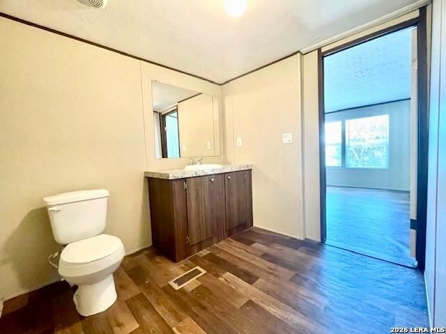 729 Saddle Dr, Bandera, TX 78003