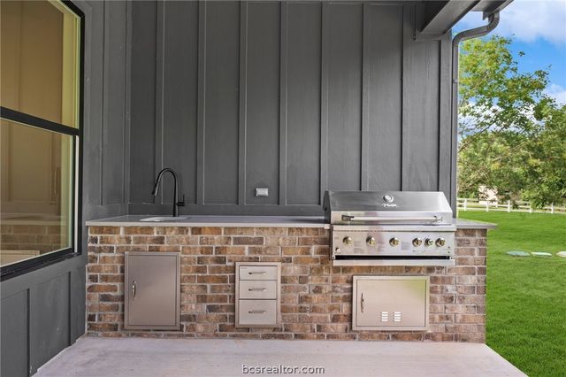 13291 Hopes Creek Road, College Station, TX 77845