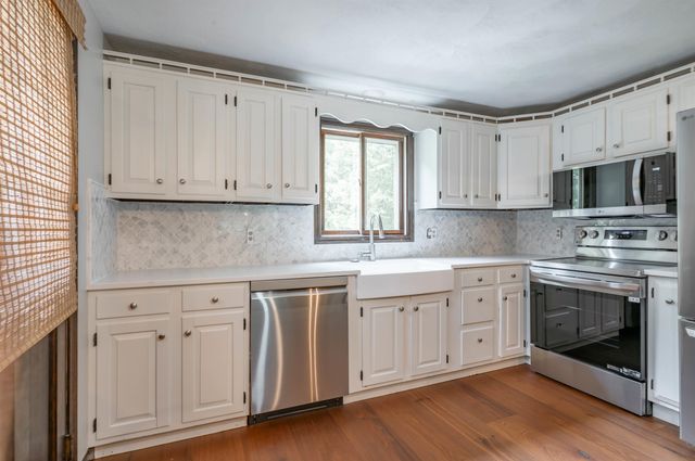 241 High Range Road, Londonderry, NH 03053