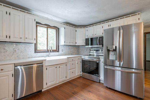 241 High Range Road, Londonderry, NH 03053