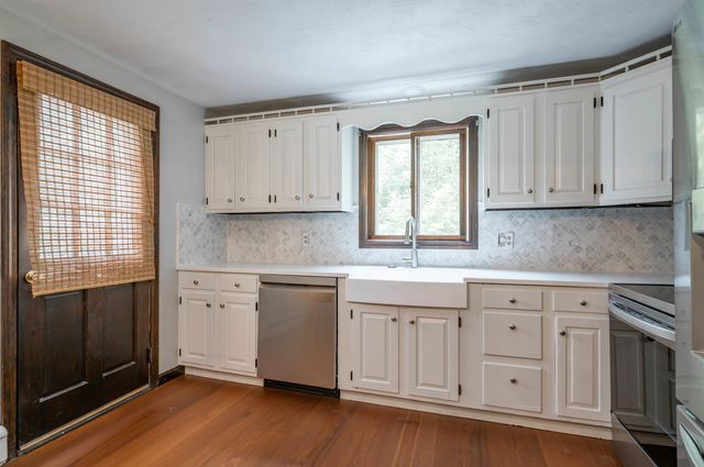 241 High Range Road, Londonderry, NH 03053