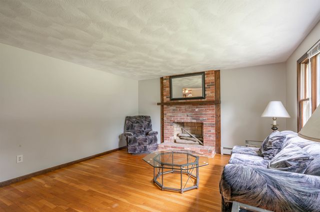 241 High Range Road, Londonderry, NH 03053
