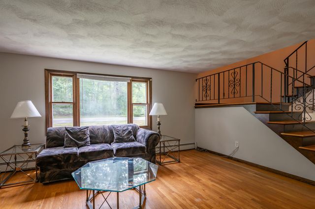 241 High Range Road, Londonderry, NH 03053