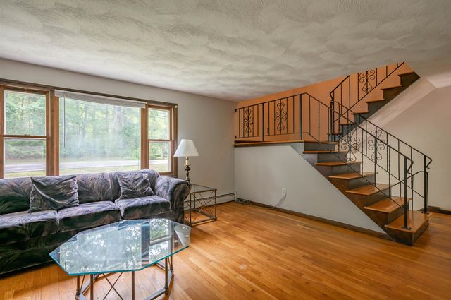 241 High Range Road, Londonderry, NH 03053