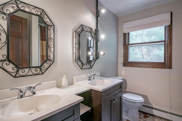241 High Range Road, Londonderry, NH 03053