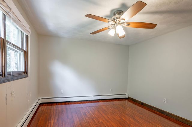 241 High Range Road, Londonderry, NH 03053